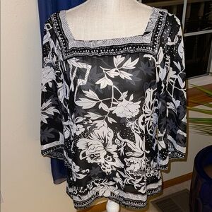 Ice Black and White Floral Blouse